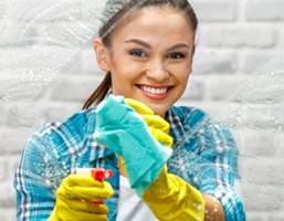Assortiment glasdoeken en sponzen voor effectieve reiniging